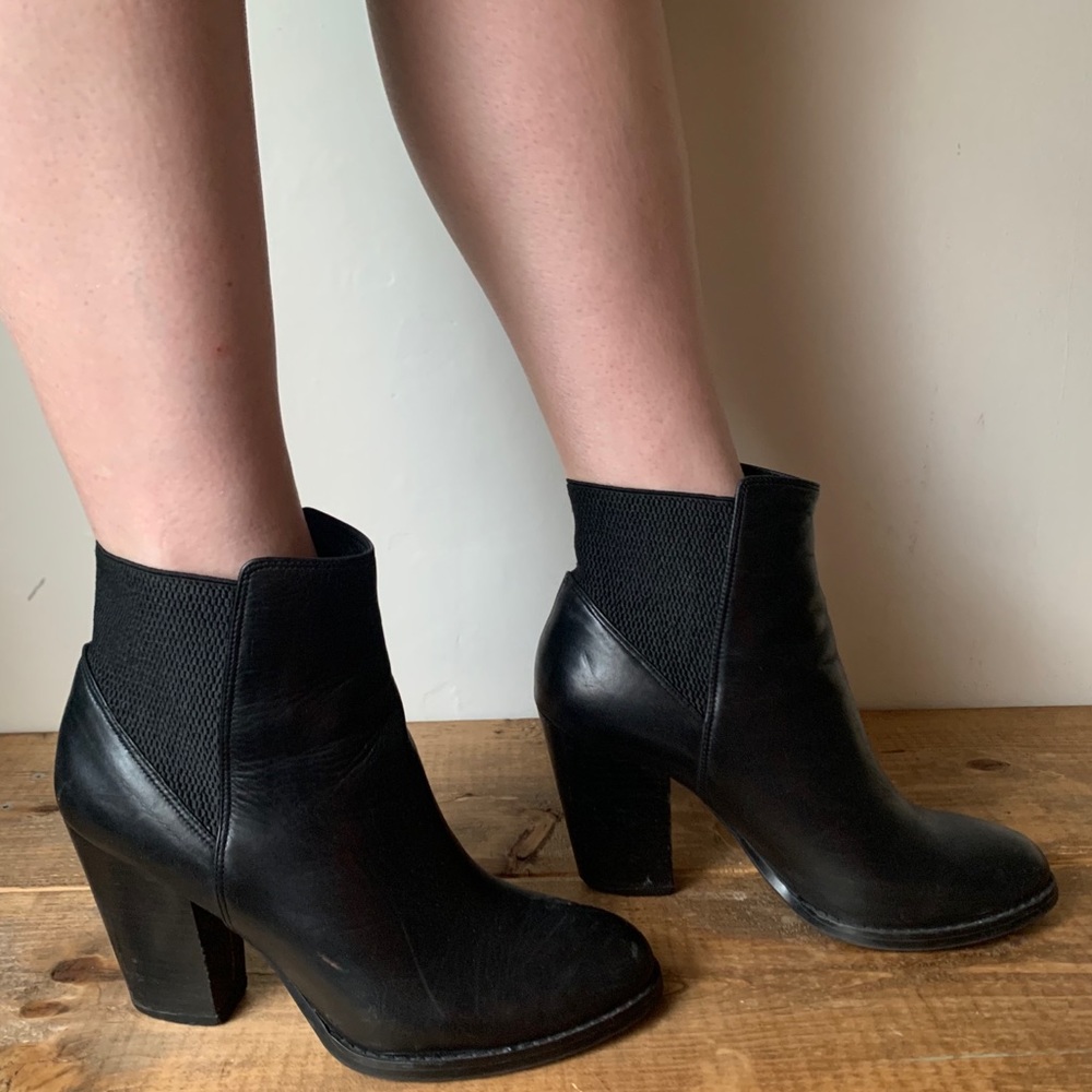 Aldo Ankle Boots 7.5